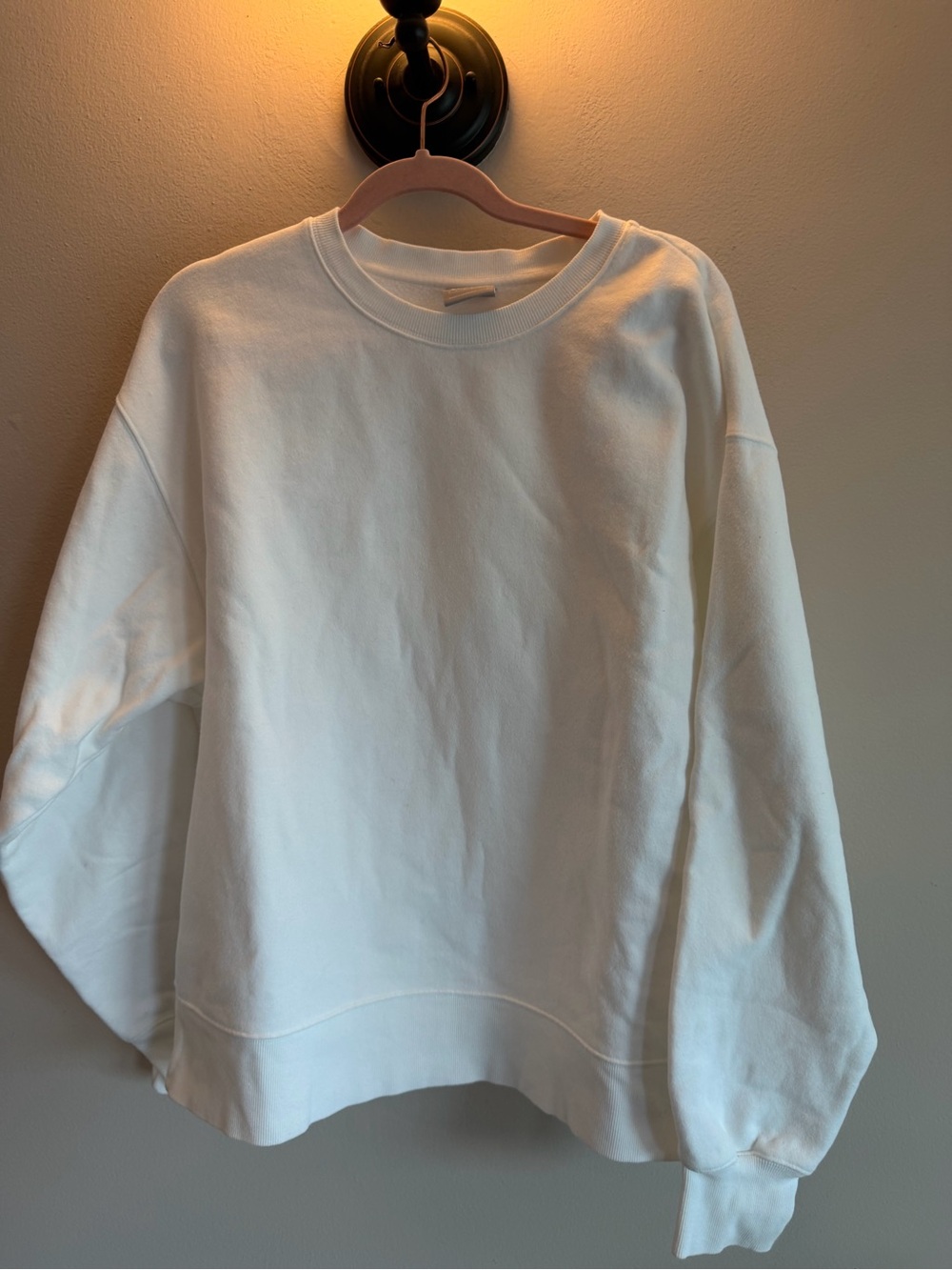 Aritzia Tna Cozy AF Perfect Crewneck Sweatshirt White Size 2 Oversized